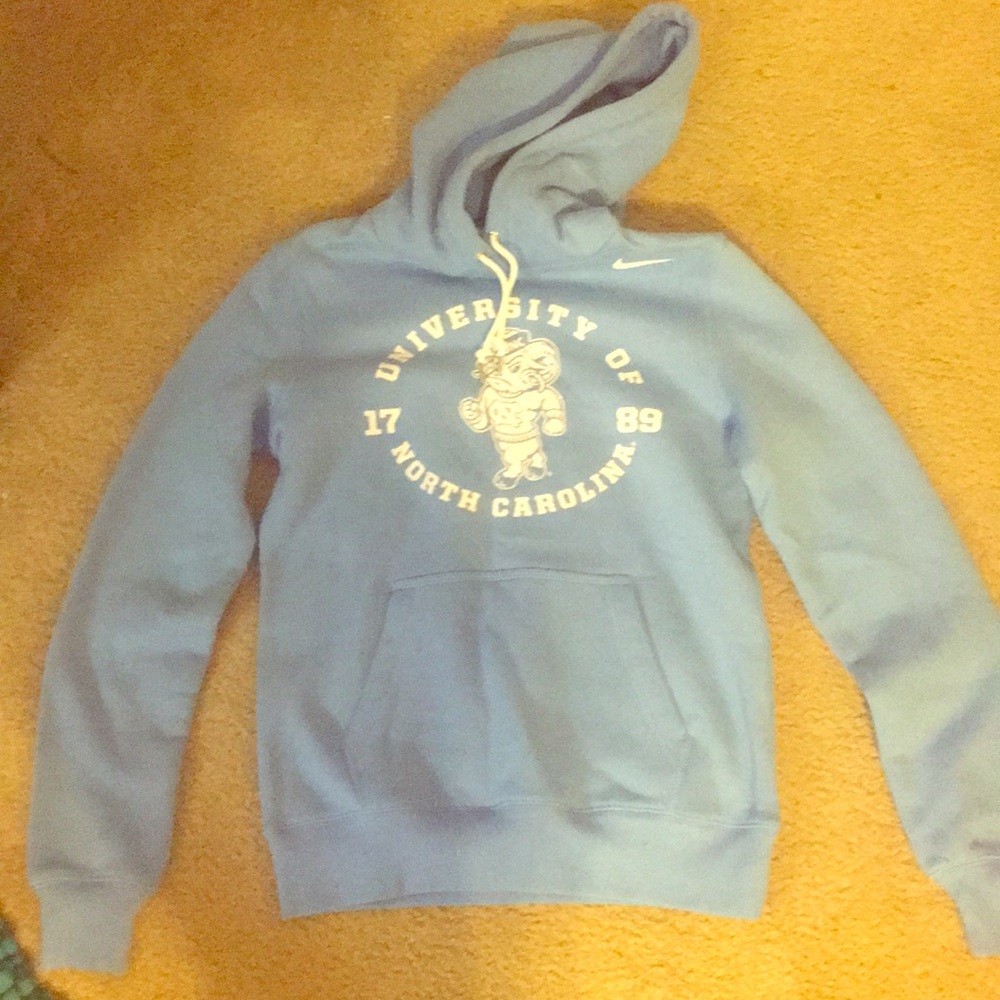 Sparkly UNC nike hoodie.